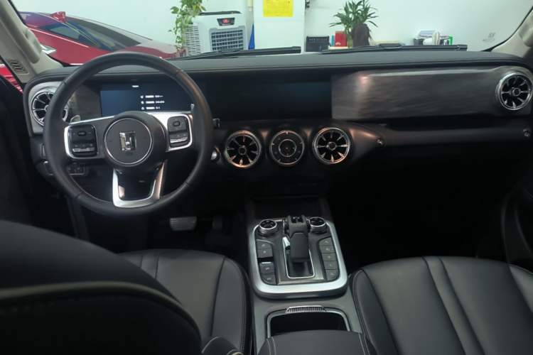 Used Tank 300 2021 Off-Road Edition 2.0T Conqueror Center Console