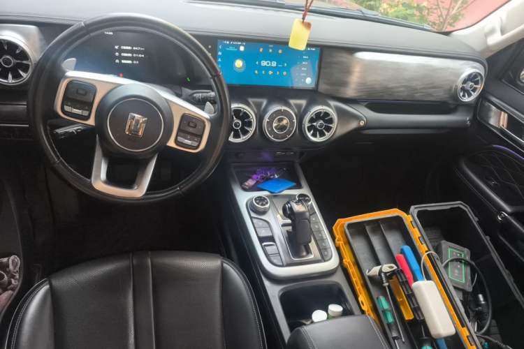 Used Tank 300 2021 City Edition 2.0T—Truly Stylish Center Console
