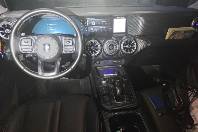 Used Tank 300 2021 City Edition 2.0T—Truly Stylish Center Console