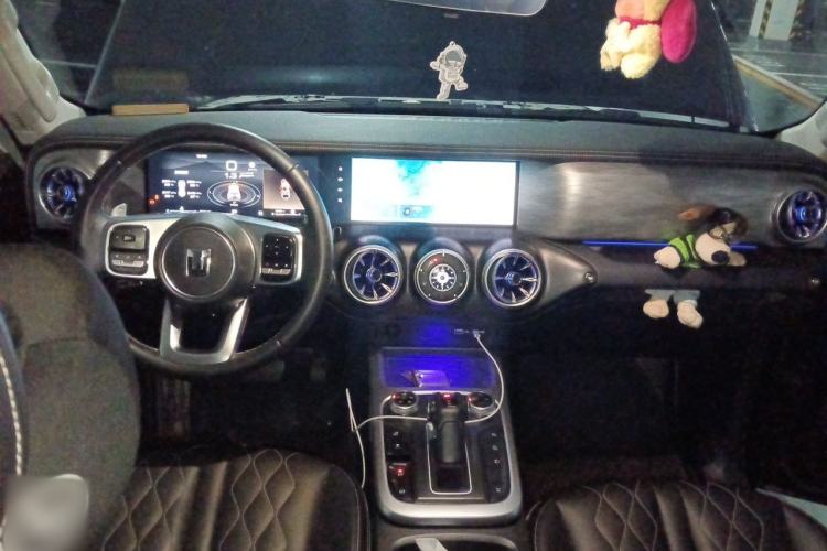 Used Tank 300 2021 Off-Road Edition 2.0T Challenger Center Console