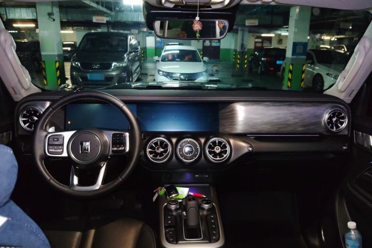 Used Tank 300 2021 City Edition 2.0T—Truly Stylish Center Console