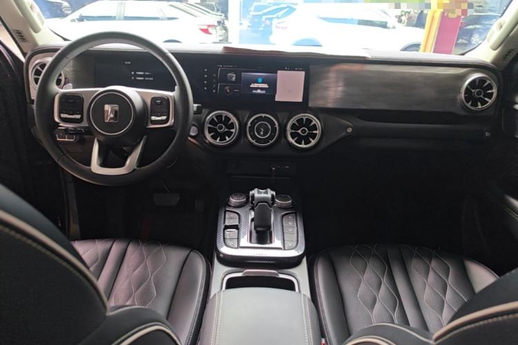 Used Tank 300 2021 Off-Road Edition 2.0T Challenger Center Console