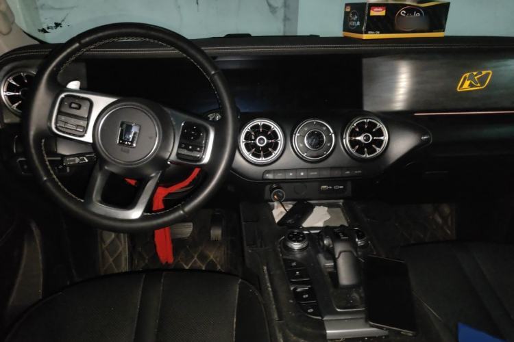 Used Tank 300 2021 Off-Road Edition 2.0T Conqueror Center Console
