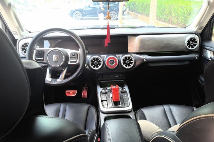 Used Tank 300 2021 City Edition 2.0T—Truly Stylish Center Console