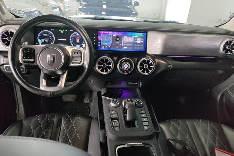 Used Tank 300 2021 Off-Road Edition 2.0T Challenger Center Console