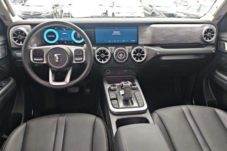 Used Tank 300 2021 City Edition 2.0T—Truly Stylish Center Console
