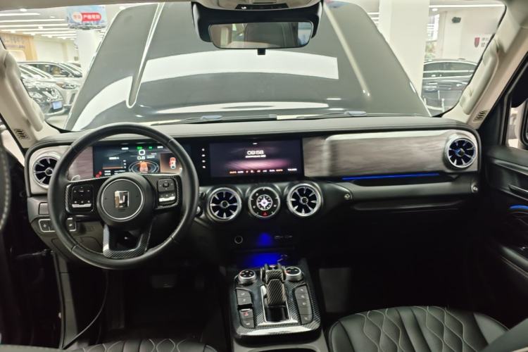 Used Tank 300 2021 Off-Road Edition 2.0T Challenger Center Console