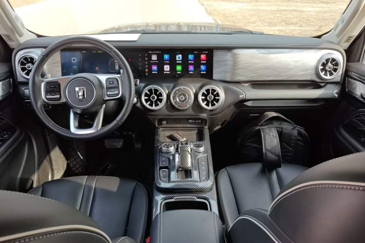 Used Tank 300 2021 Off-Road Edition 2.0T Conqueror Center Console