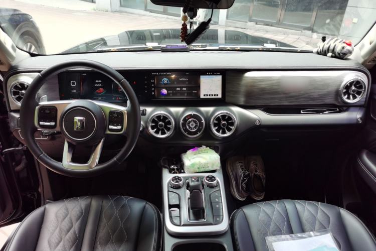 Used Tank 300 2021 Off-Road Edition 2.0T Challenger Center Console