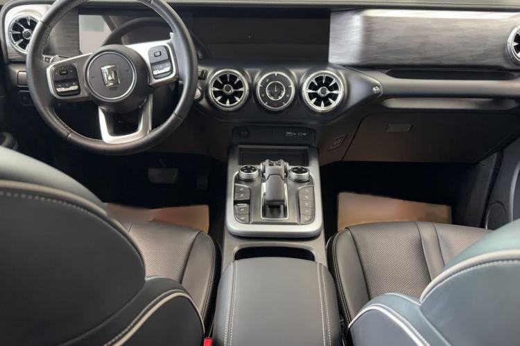 Used Tank 300 2021 Off-Road Edition 2.0T Conqueror Center Console