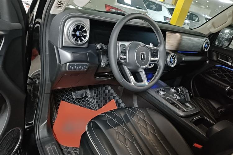 Used Tank 300 2021 Off-Road Edition 2.0T Challenger Center Console