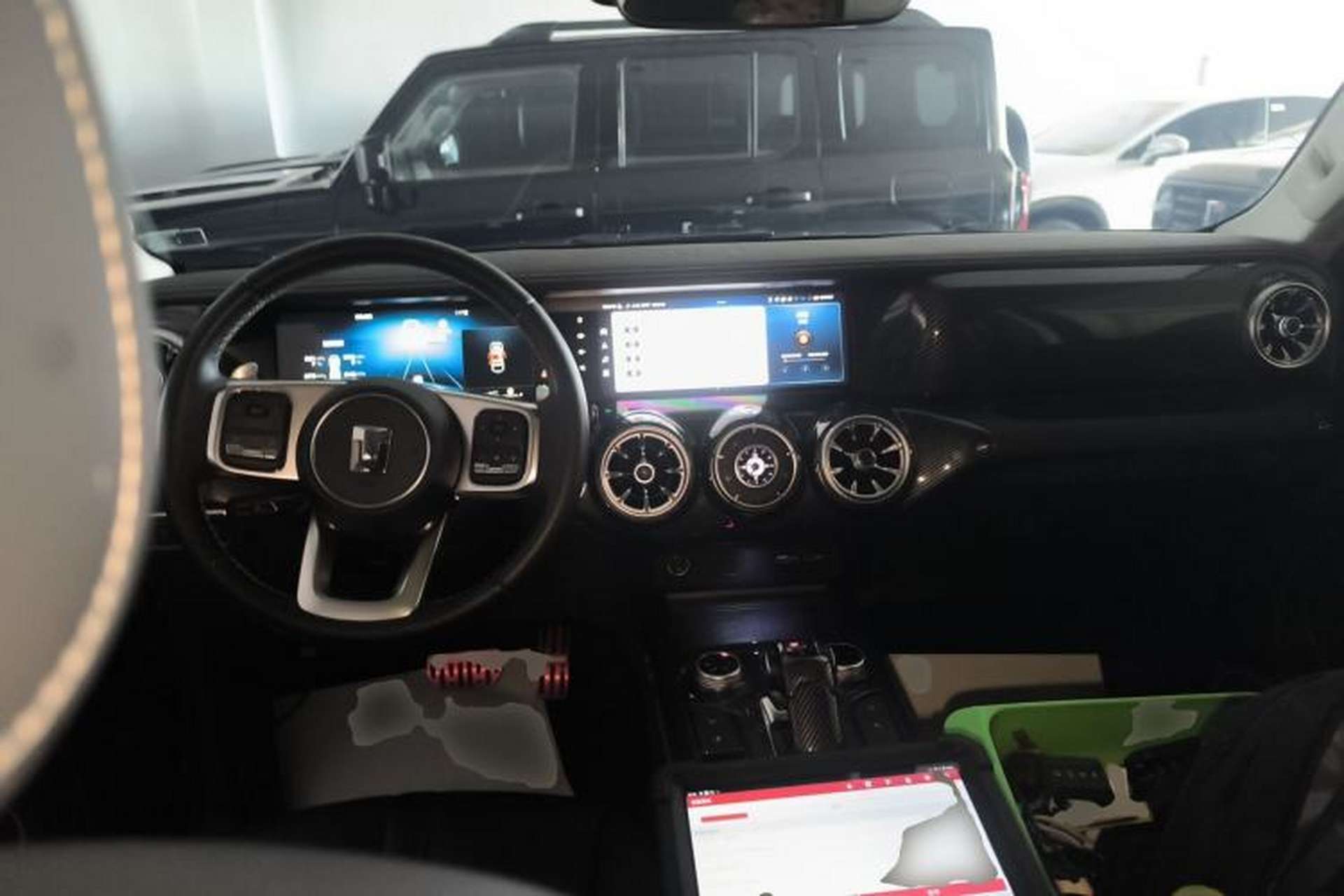 Used Tank 300 2021 City Edition 2.0T—Truly Stylish Center Console