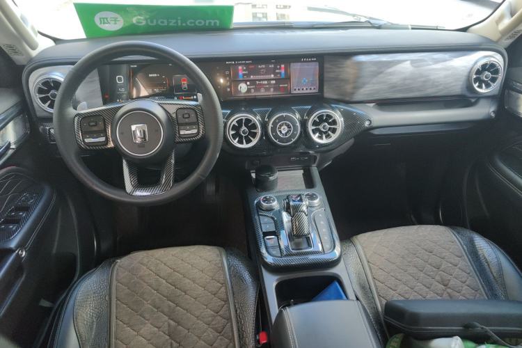 Used Tank 300 2021 Off-Road Edition 2.0T Conqueror Center Console