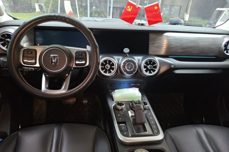 Used Tank 300 2021 City Edition 2.0T—Truly Stylish Center Console