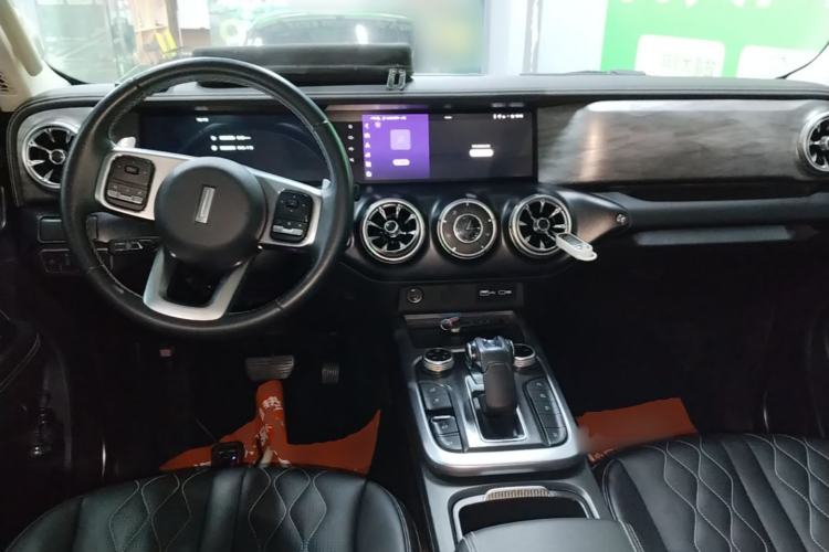 Used Tank 300 2021 Off-Road Edition 2.0T Challenger Center Console