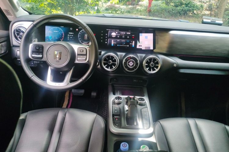 Used Tank 300 2021 City Edition 2.0T—Truly Stylish Center Console