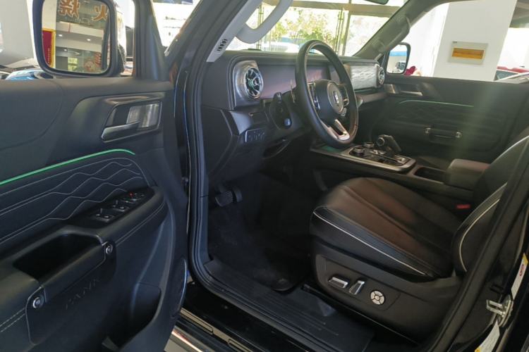 Used Tank 300 2021 City Edition 2.0T—Truly Stylish Driver Seat