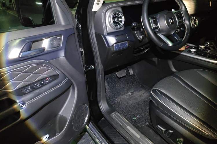 Used Tank 300 2021 City Edition 2.0T Essential Model Driver Seat