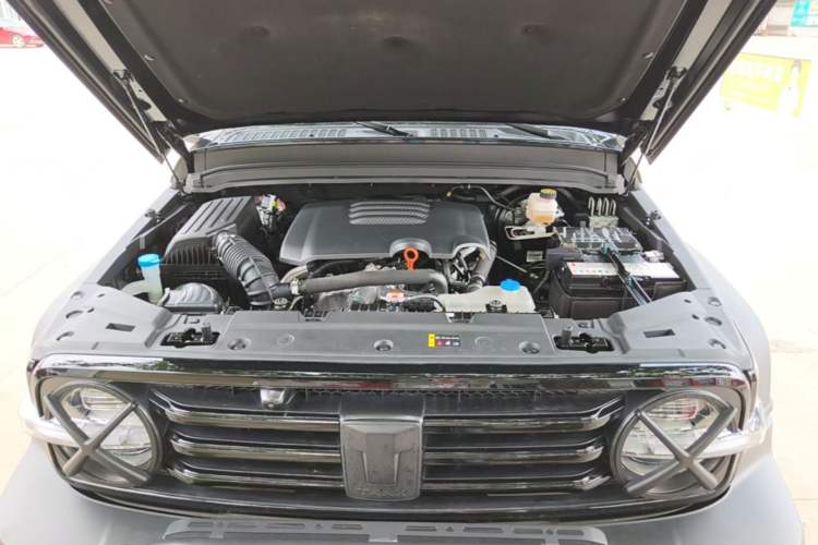 Used Tank 300 2021 Off-Road Edition 2.0T Challenger Engine Bay