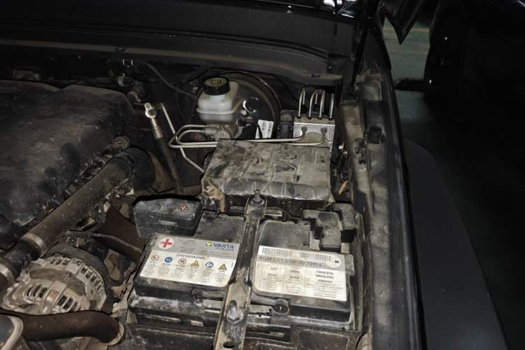 Used Tank 300 2021 Off-Road Edition 2.0T Conqueror Engine Bay Left