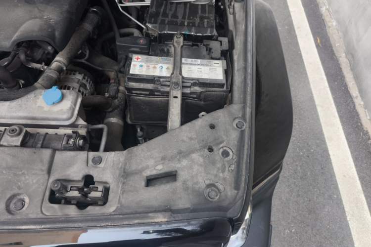 Used Tank 300 2021 City Edition 2.0T—Truly Stylish Engine Bay Left