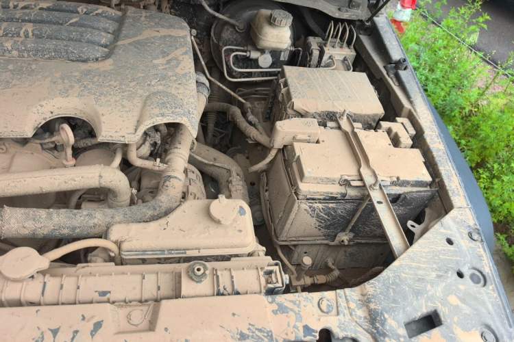 Used Tank 300 2021 Off-Road Edition 2.0T Conqueror Engine Bay Left