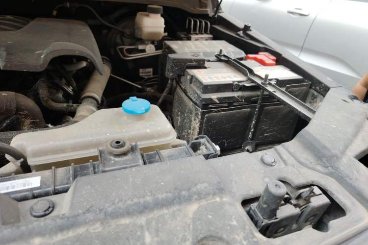 Used Tank 300 2021 Off-Road Edition 2.0T Conqueror Engine Bay Left