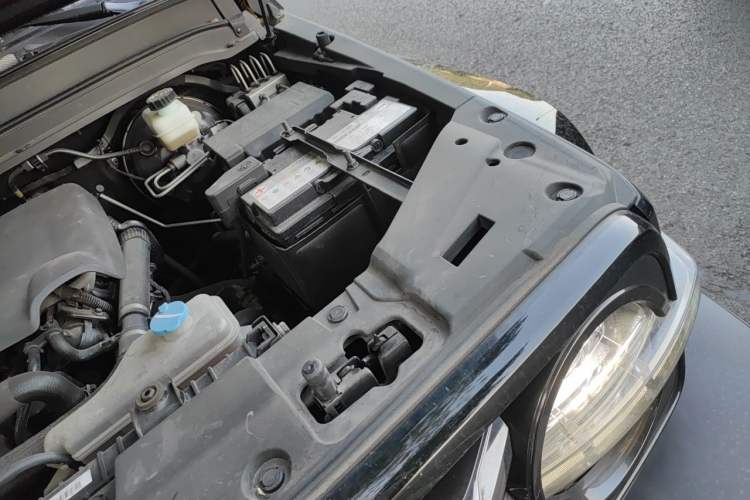 Used Tank 300 2021 City Edition 2.0T—Truly Stylish Engine Bay Left
