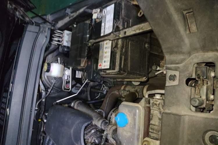Used Tank 300 2021 City Edition 2.0T—Truly Stylish Engine Bay Left