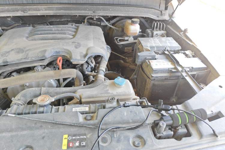 Used Tank 300 2021 Off-Road Edition 2.0T Challenger Engine Bay Left