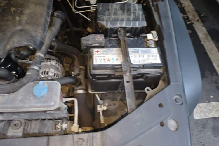 Used Tank 300 2021 Off-Road Edition 2.0T Challenger Engine Bay Left