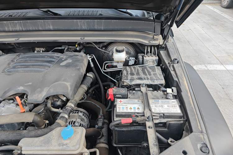 Used Tank 300 2021 Off-Road Edition 2.0T Conqueror Engine Bay Left
