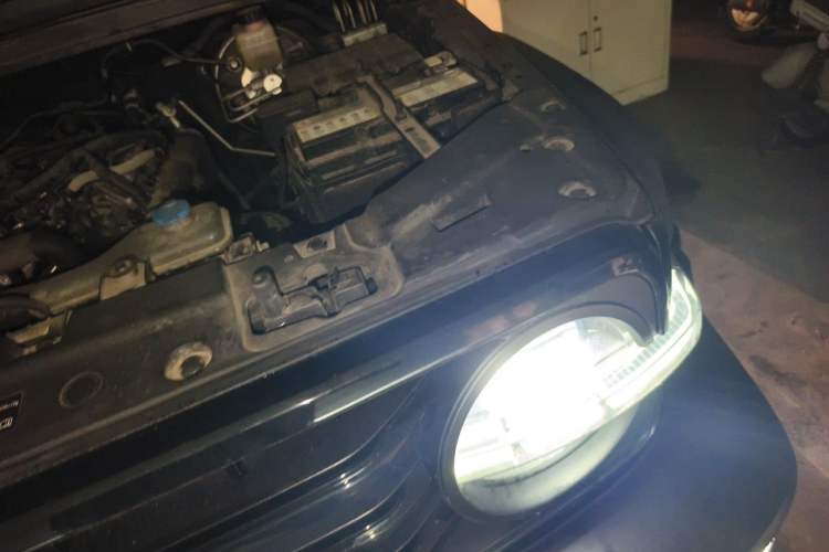 Used Tank 300 2021 Explorer 2.0T Off-Road Edition Engine Bay Left