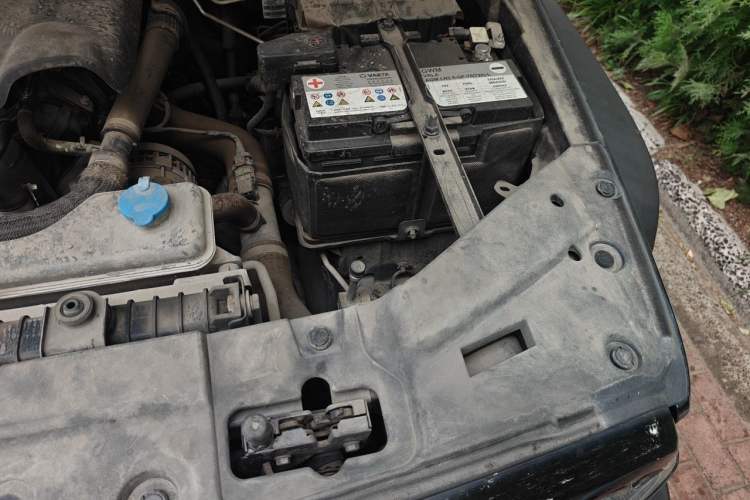 Used Tank 300 2021 Off-Road Edition 2.0T Conqueror Engine Bay Left