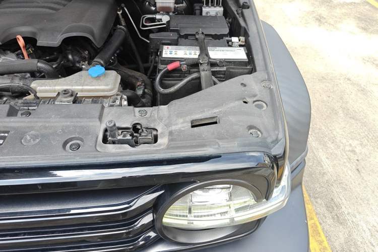 Used Tank 300 2021 Off-Road Edition 2.0T Conqueror Engine Bay Left