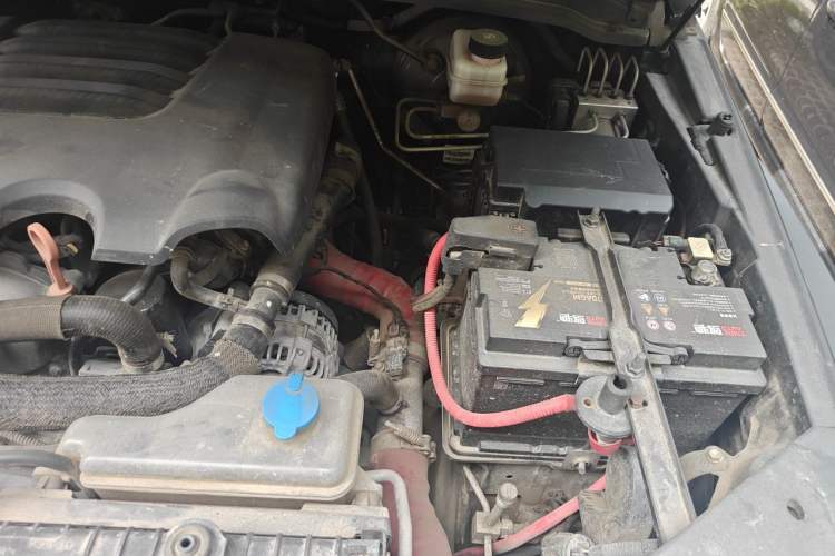 Used Tank 300 2021 Off-Road Edition 2.0T Conqueror Engine Bay Left
