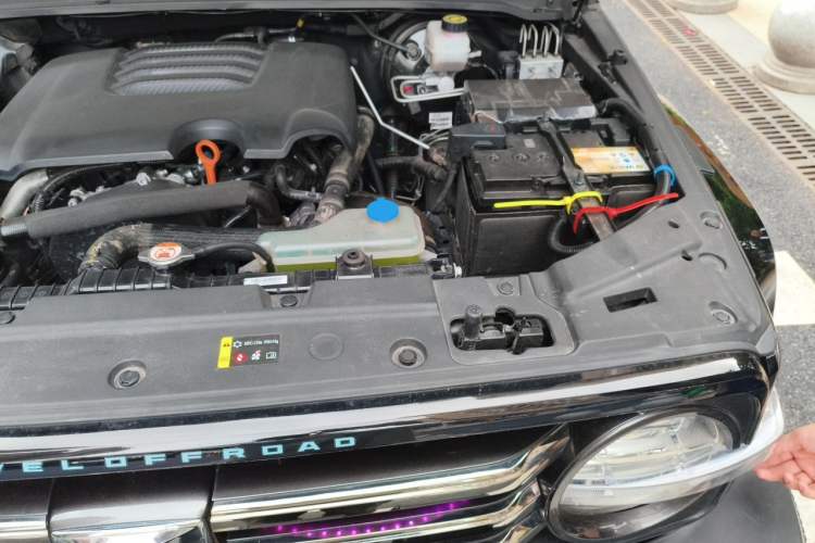 Used Tank 300 2021 City Edition 2.0T—Truly Stylish Engine Bay Left