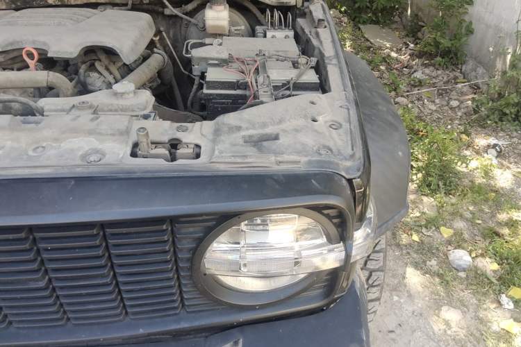 Used Tank 300 2021 Off-Road Edition 2.0T Challenger Engine Bay Left