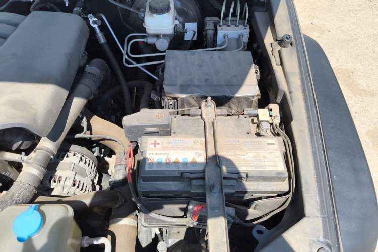 Used Tank 300 2021 Off-Road Edition 2.0T Conqueror Engine Bay Left