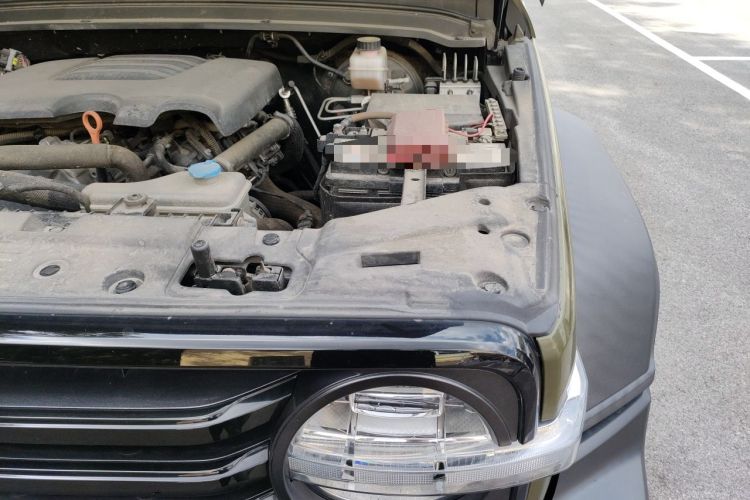 Used Tank 300 2021 Off-Road Edition 2.0T Challenger Engine Bay Left