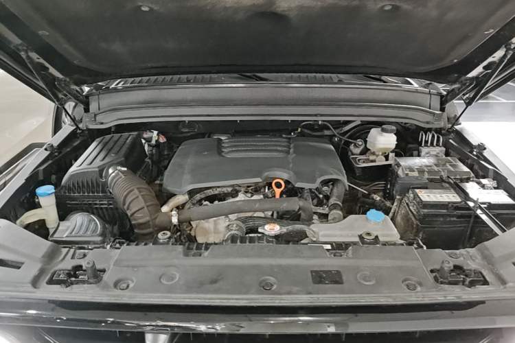 Used Tank 300 2021 Off-Road Edition 2.0T Challenger Engine Bay
