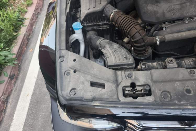 Used Tank 300 2021 City Edition 2.0T—Truly Stylish Engine Bay Right