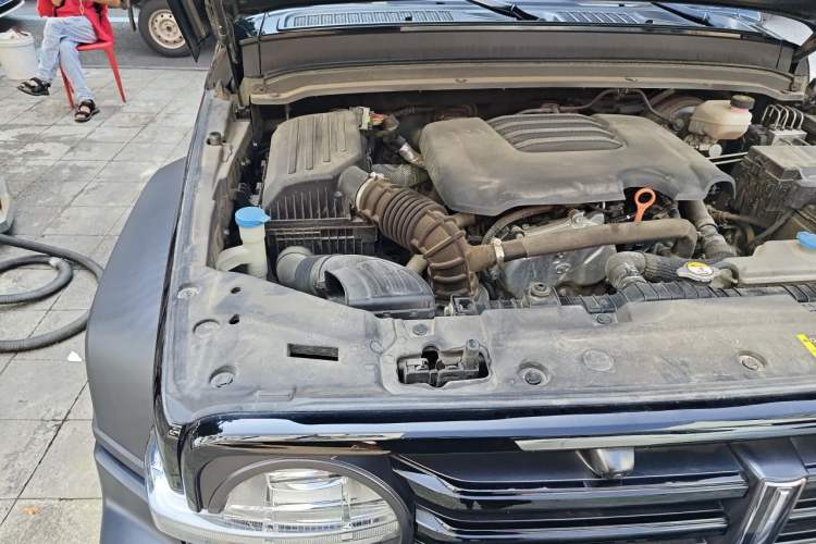 Used Tank 300 2021 Off-Road Edition 2.0T Challenger Engine Bay Right