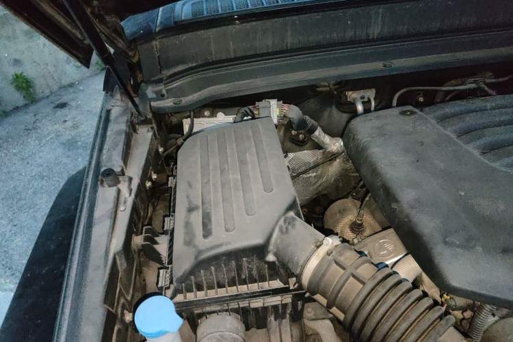 Used Tank 300 2021 City Edition 2.0T—Truly Stylish Engine Bay Right