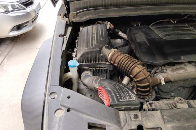 Used Tank 300 2021 Off-Road Edition 2.0T Challenger Engine Bay Right