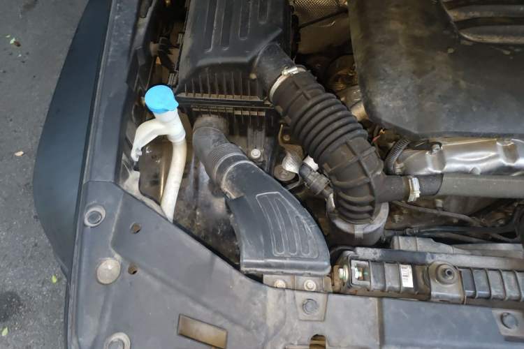 Used Tank 300 2021 Off-Road Edition 2.0T Challenger Engine Bay Right