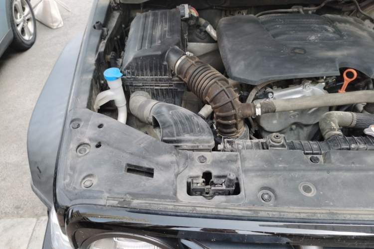 Used Tank 300 2021 Off-Road Edition 2.0T Challenger Engine Bay Right