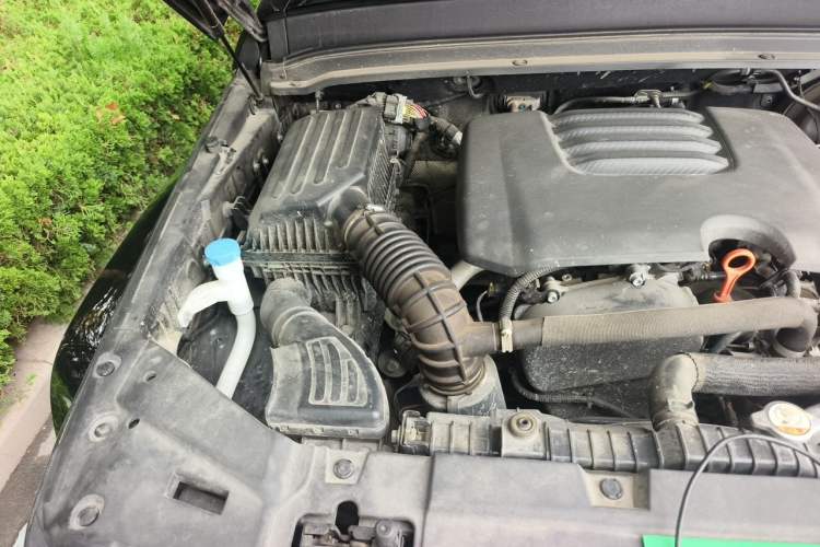 Used Tank 300 2021 City Edition 2.0T—Truly Stylish Engine Bay Right