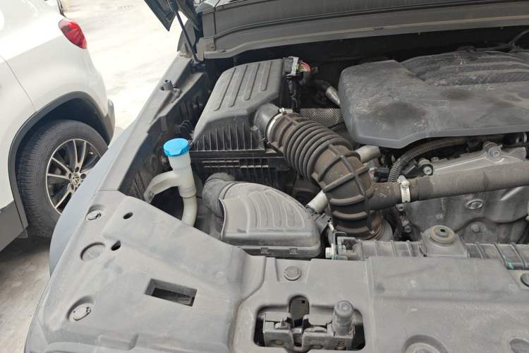 Used Tank 300 2021 Off-Road Edition 2.0T Challenger Engine Bay Right