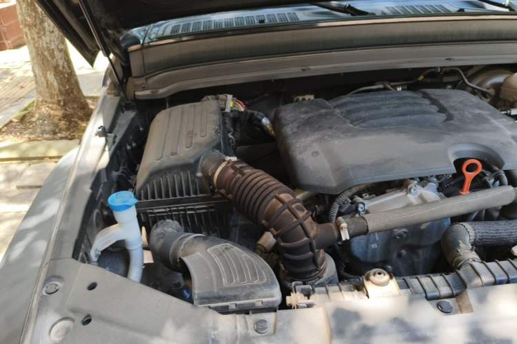 Used Tank 300 2021 Off-Road Edition 2.0T Challenger Engine Bay Right